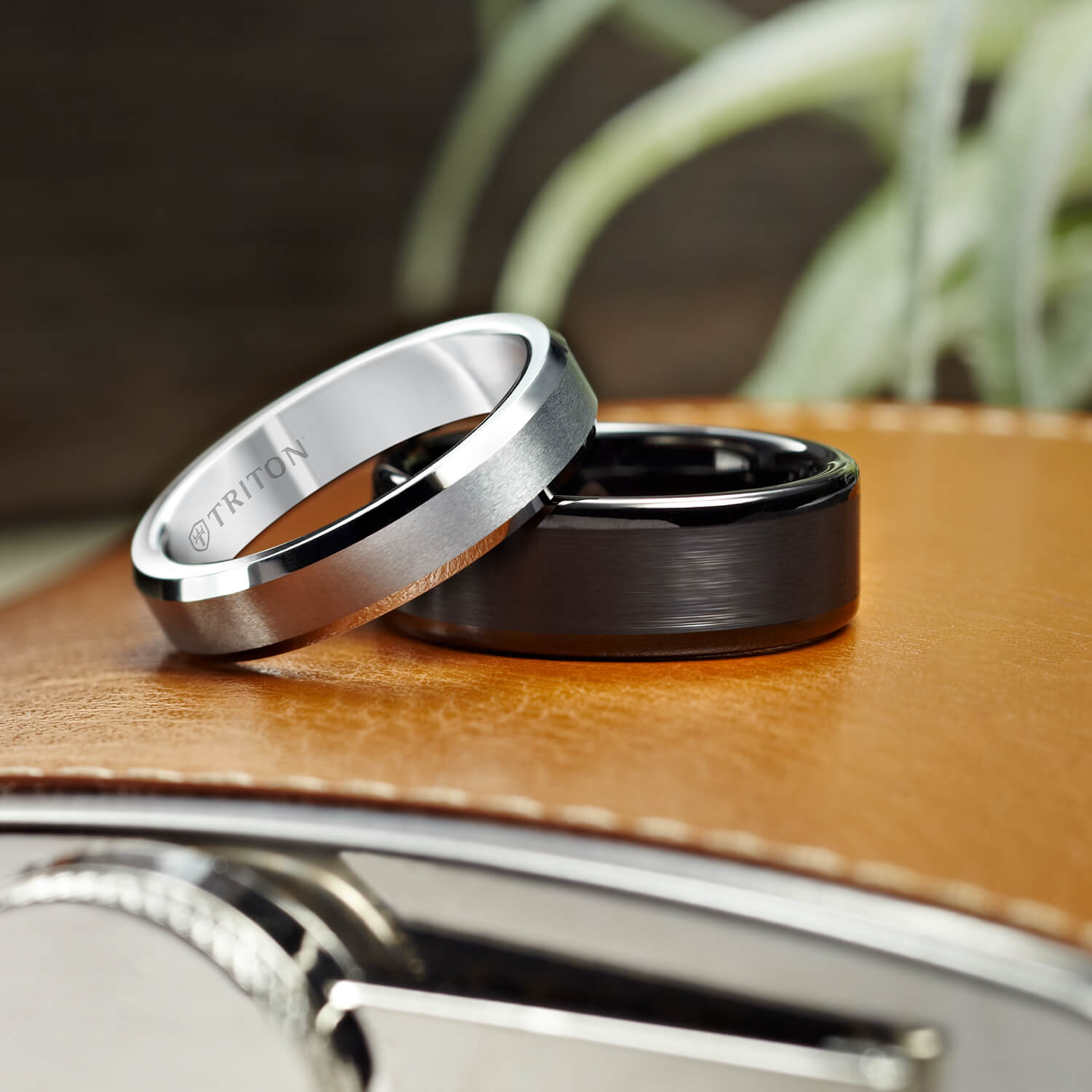 Matching Cosmic Glowstone Wedding Ring Set In Tungsten | Patrick Adair Designs - Foto 12